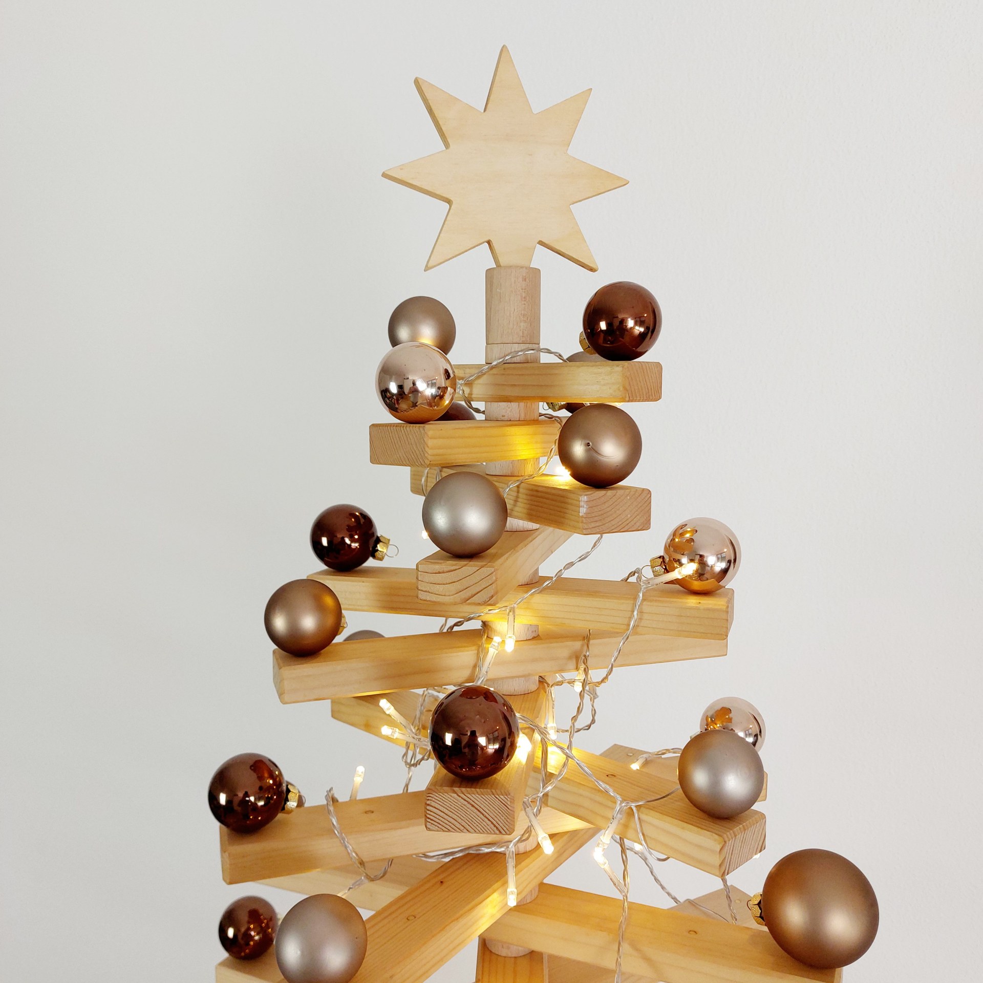 XL-Holzweihnachtsbaum LINDA - sanftes Braun und Beige